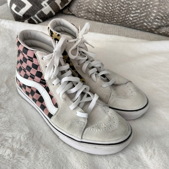 Vans Sk8-Hi Shoes - Picture 2 of 9